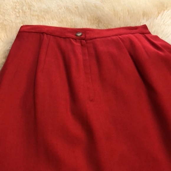Red skirt silk rayon blend size 4 - Picture 3 of 8